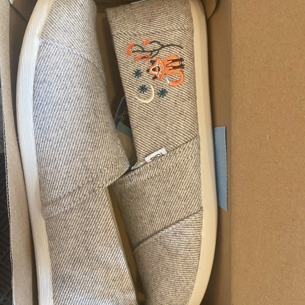 Toms Alpargata Fox size 6.5